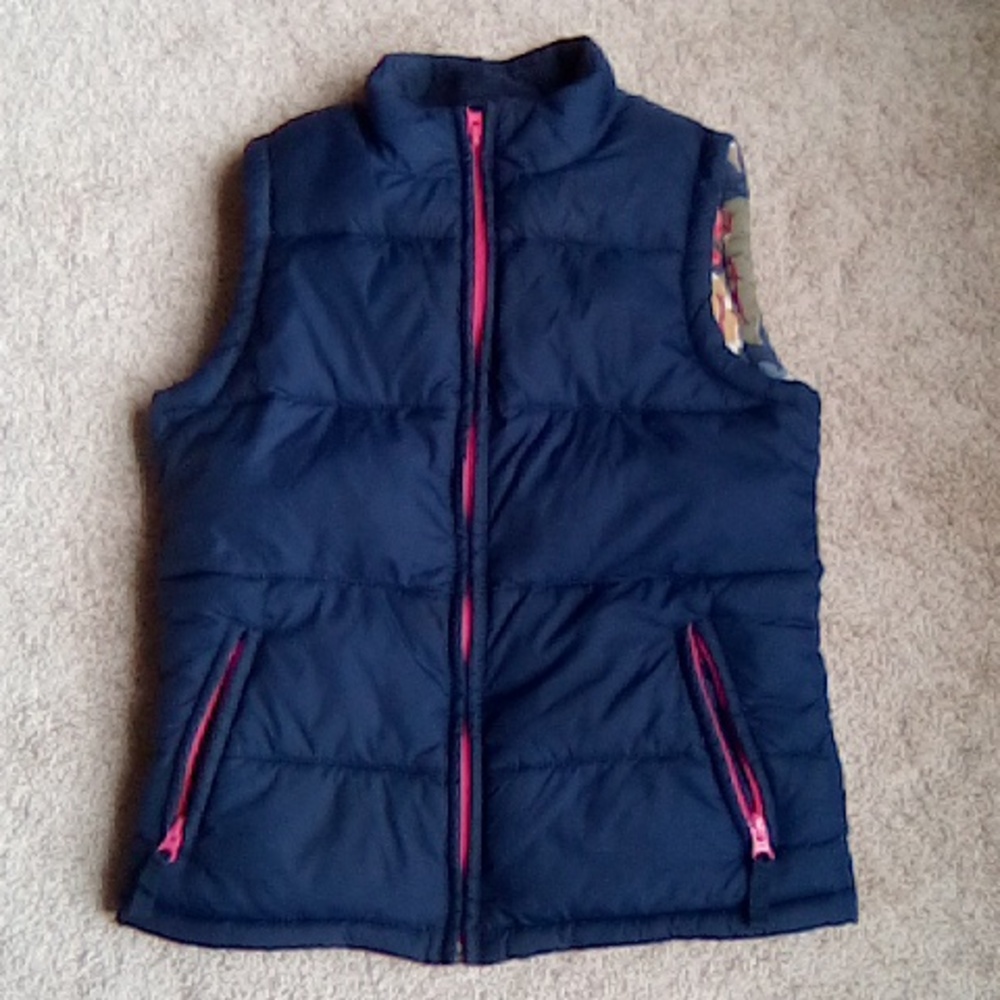 Mini Boden puffer vest